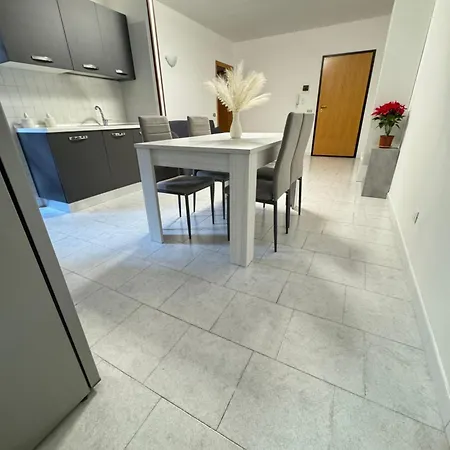 Apartment Marecasa *